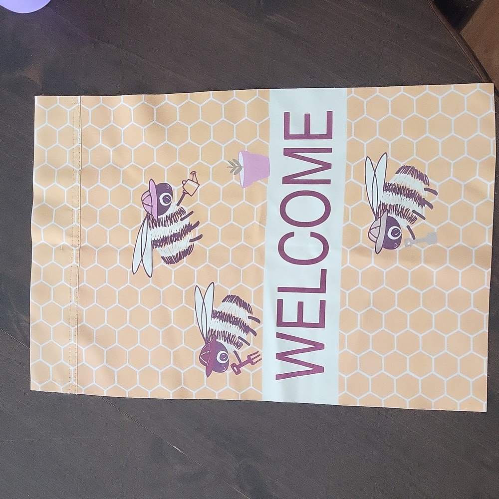 Welcome Garden flag with bees